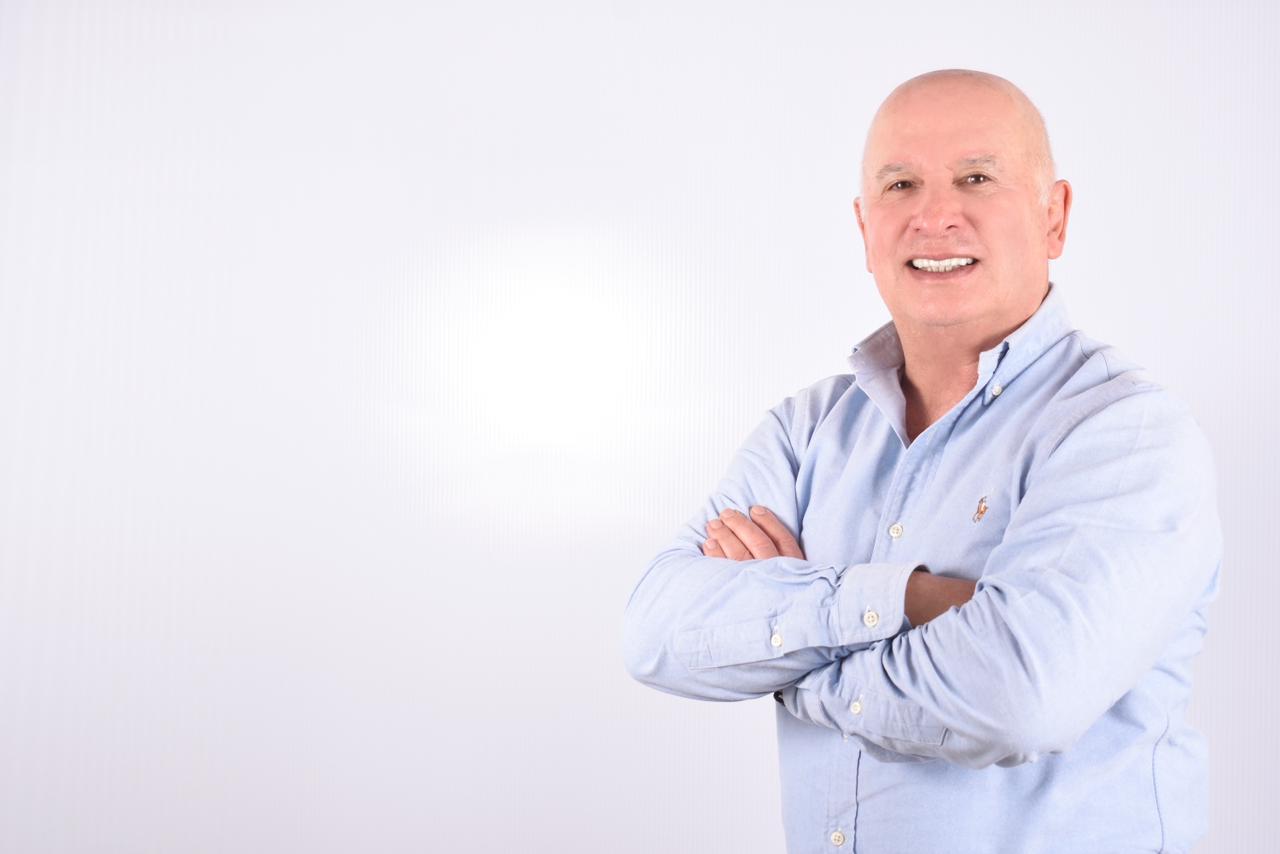 Eduardo Coky Lozada - Capitán de Fragata (R)